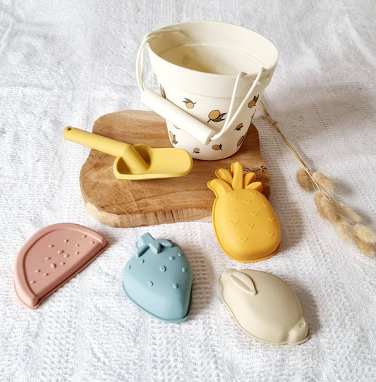 Silicone bucket with moulds - Lemons