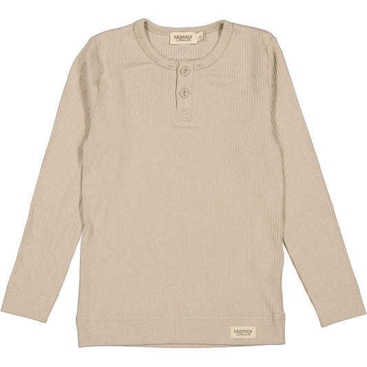 Tee long Sleeve Long-sleeved Ribbed Long-sleeved t-shirt with buttons Rib knitted with elastane
Soft, stretchy and comfortable to wear
High quality that keeps shape and color
Wear it with everything
Oeko-tex® - Tested for harmful chemicals
Modal styles is a favorit since 2008 and is lanched in new colors each season